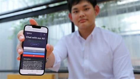 Digital pioneer bridges AI language divide .